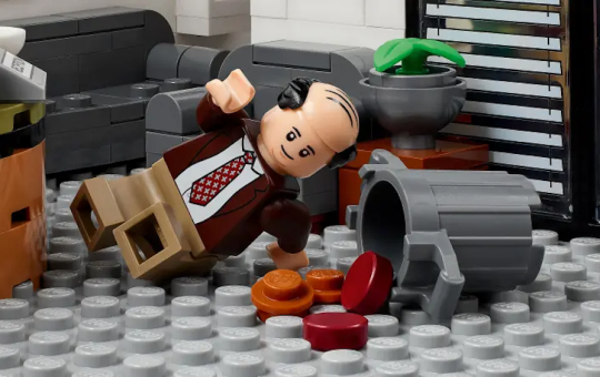 4405381-legoideastheoffice.png