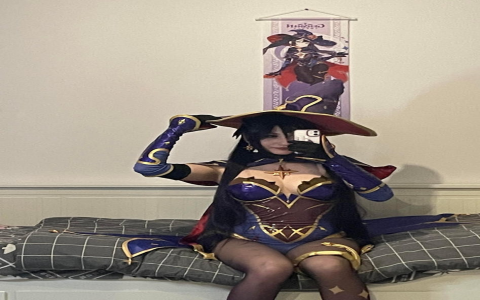 mona genshin impact cosplay