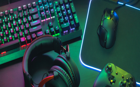 game debate hardware compare