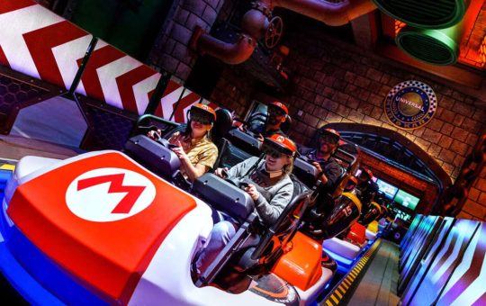 4539568-mariokartuniversalstudios.jpg